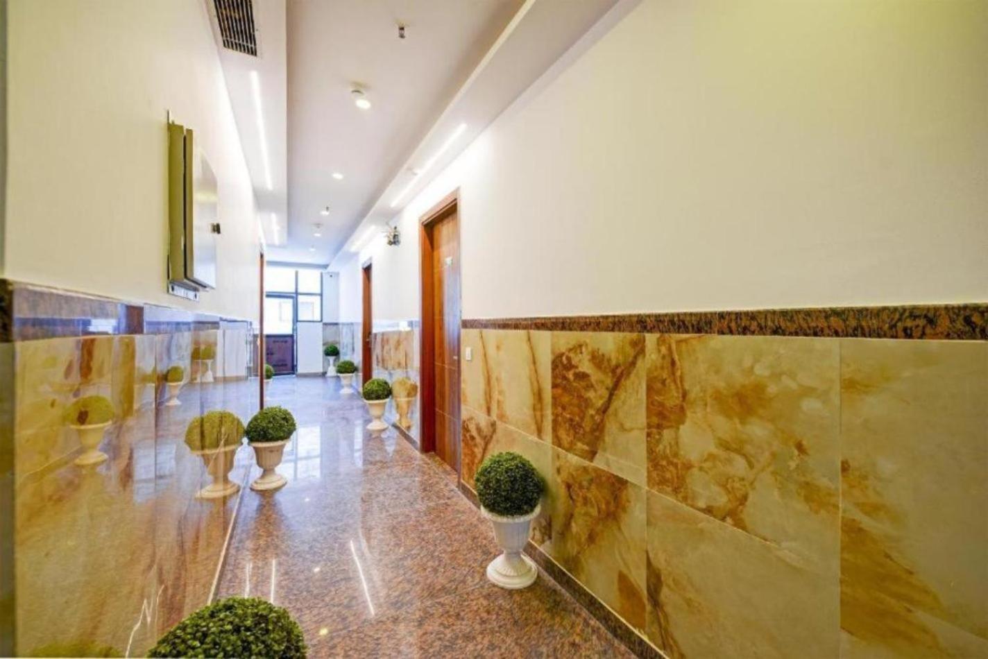 Rosewood Suites A Family Hotel Near Delhi Airport New Delhi Exterior photo
