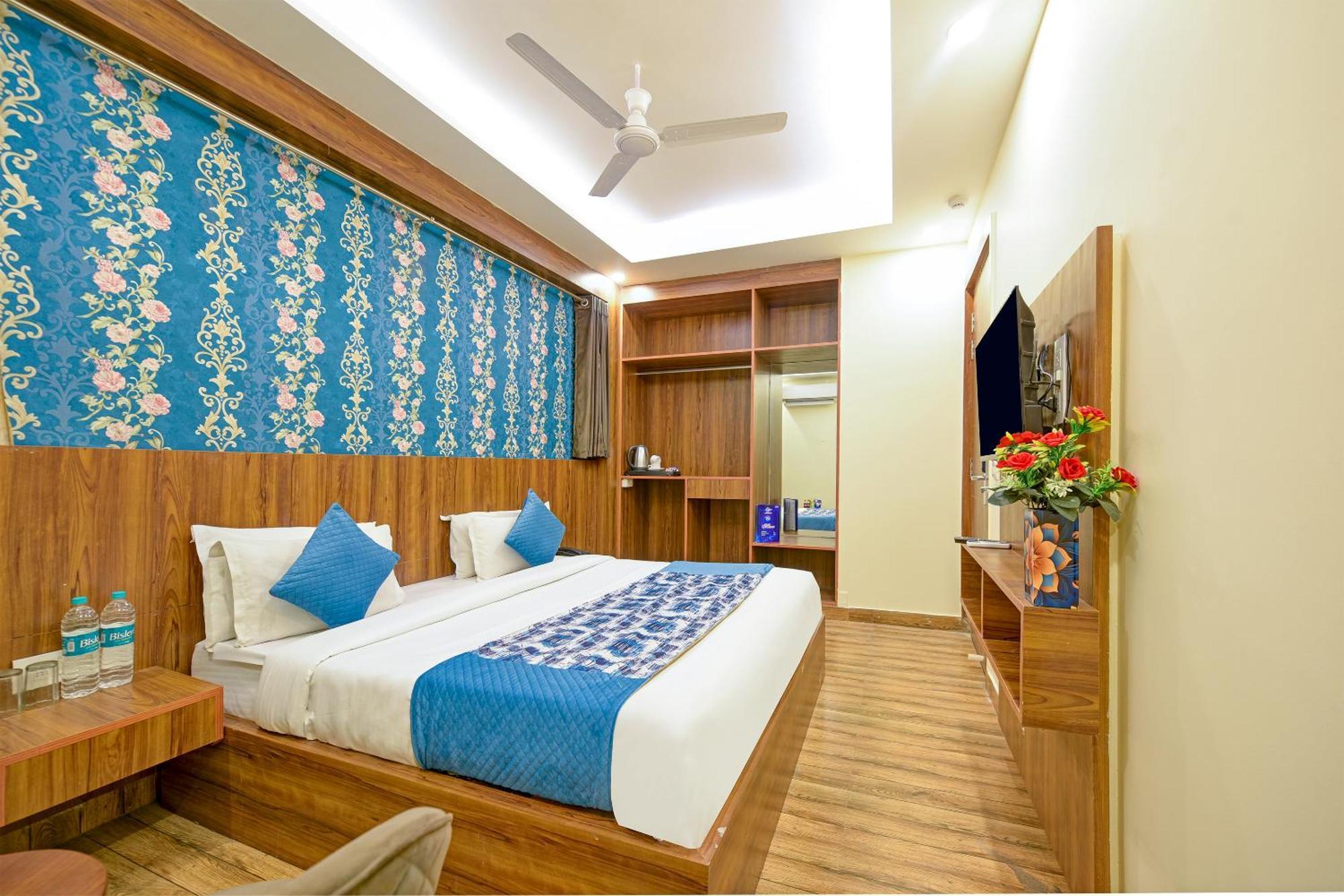 Rosewood Suites A Family Hotel Near Delhi Airport New Delhi Exterior photo